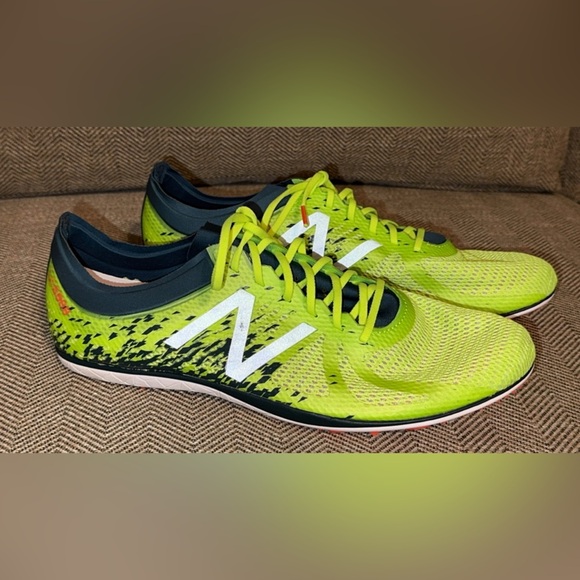 NWOT New Balance Neon Lime Green Running Spike Track Racing Shoes MLD5KG4 Men’s - Picture 1 of 7